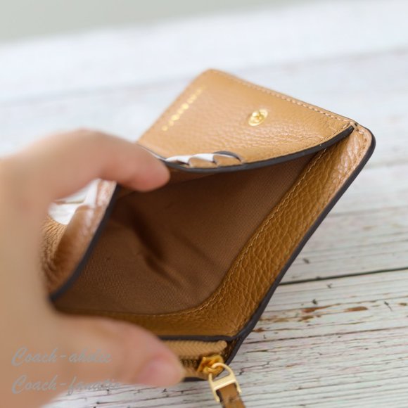 NWT Tory Burch Britten Bifold Logo Zip Coin Leather Wallet in Tiramisu - Picture 7 of 7